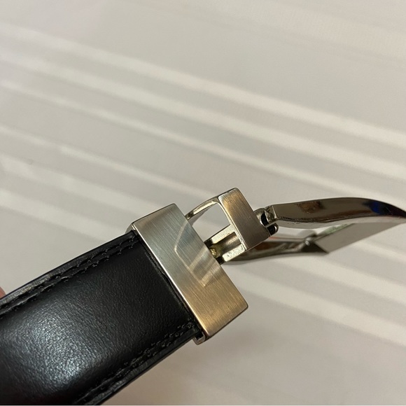 Black & Brown Reversible Mens Dress Belt - Some wear signs as pictured Size S - Picture 5 of 10